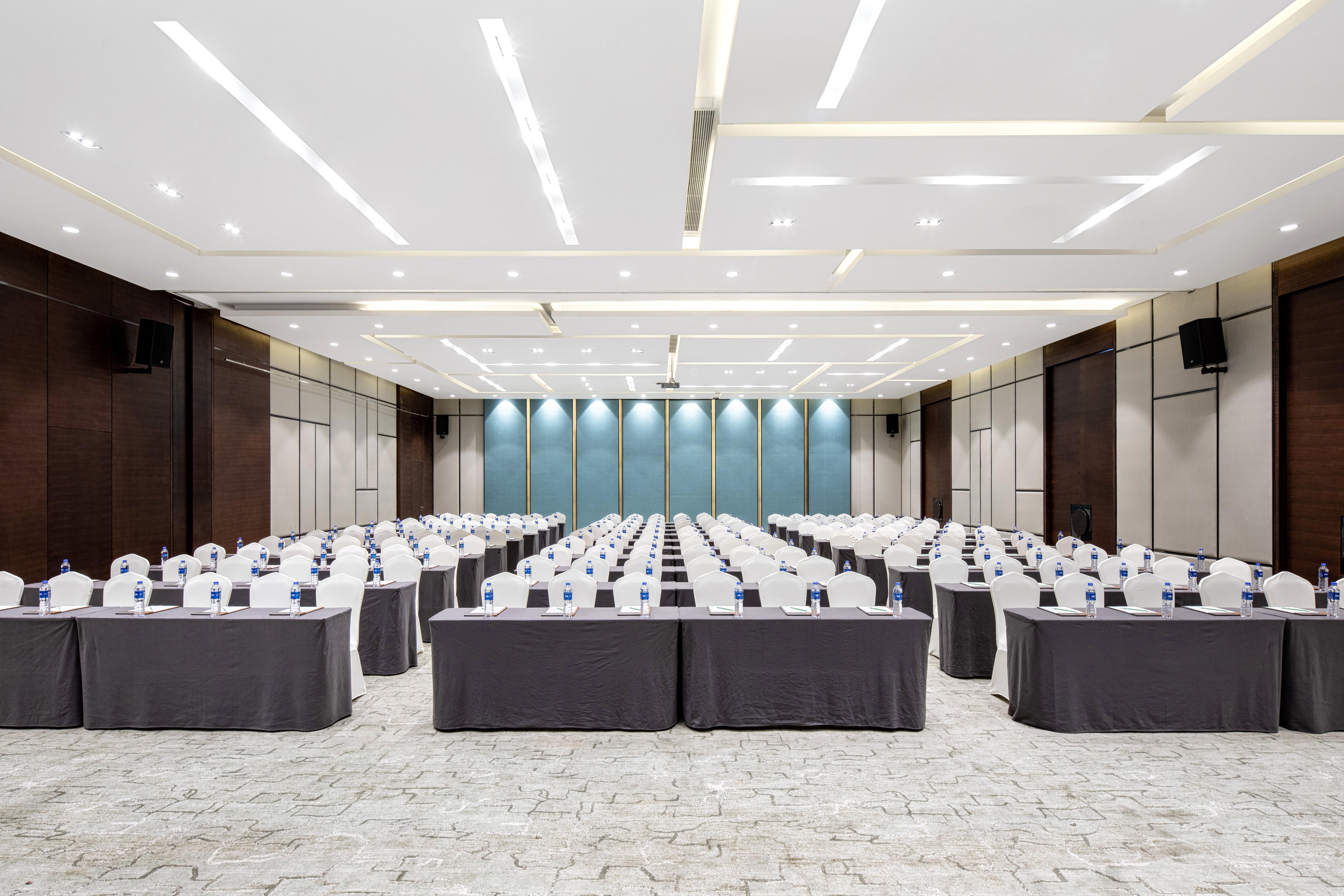 Holiday Inn Baoji Central By Ihg Buitenkant foto
