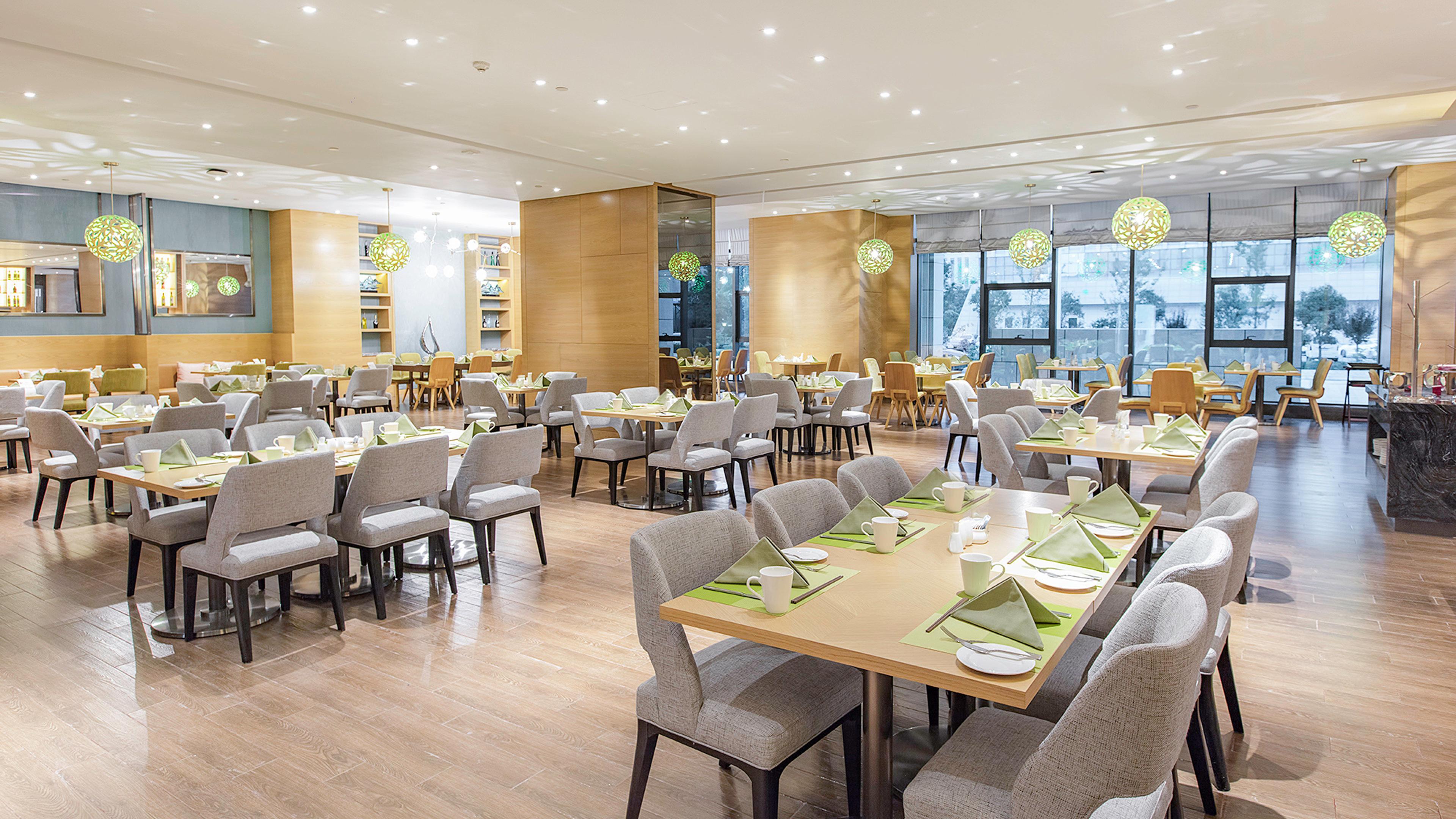Holiday Inn Baoji Central By Ihg Buitenkant foto