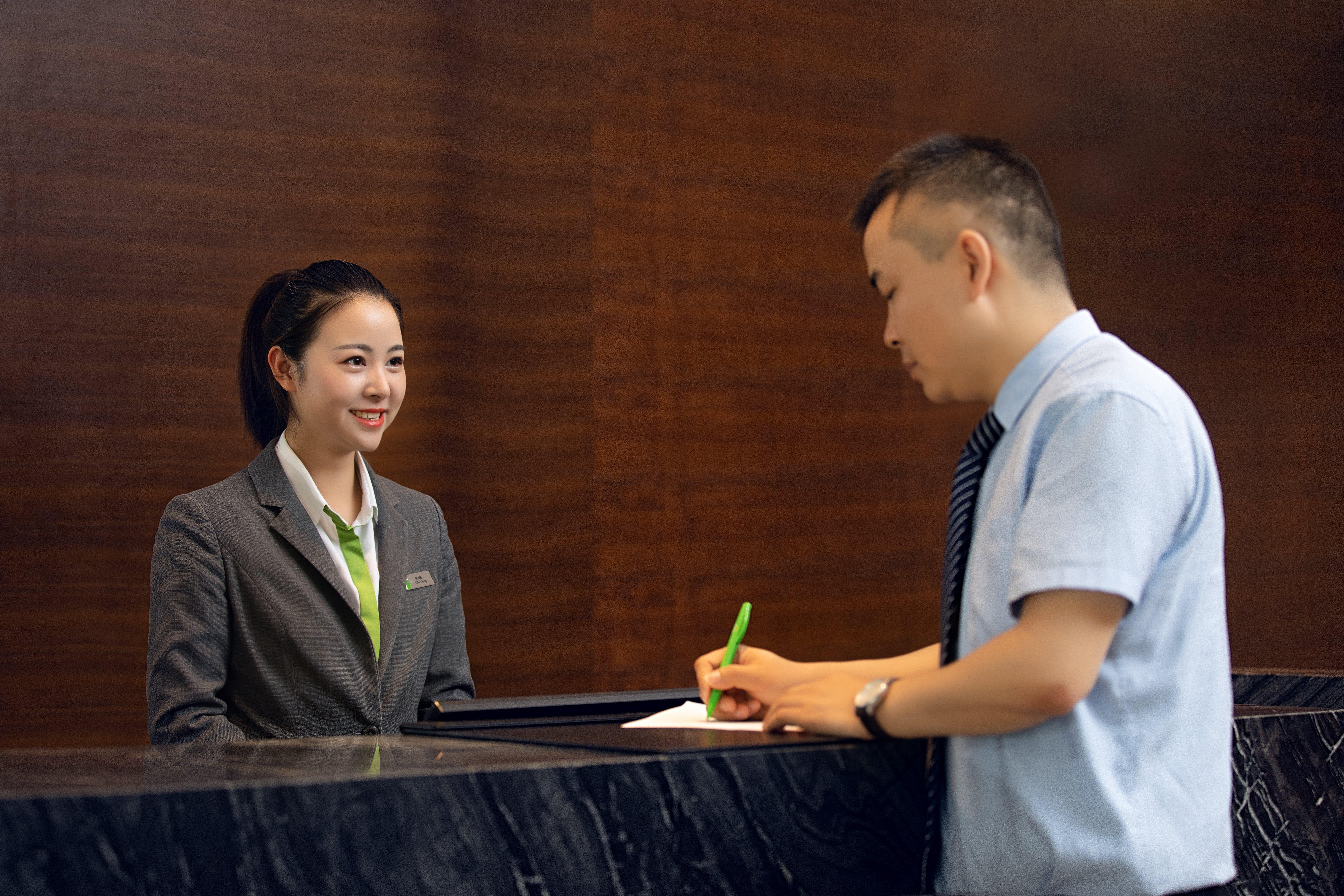 Holiday Inn Baoji Central By Ihg Buitenkant foto