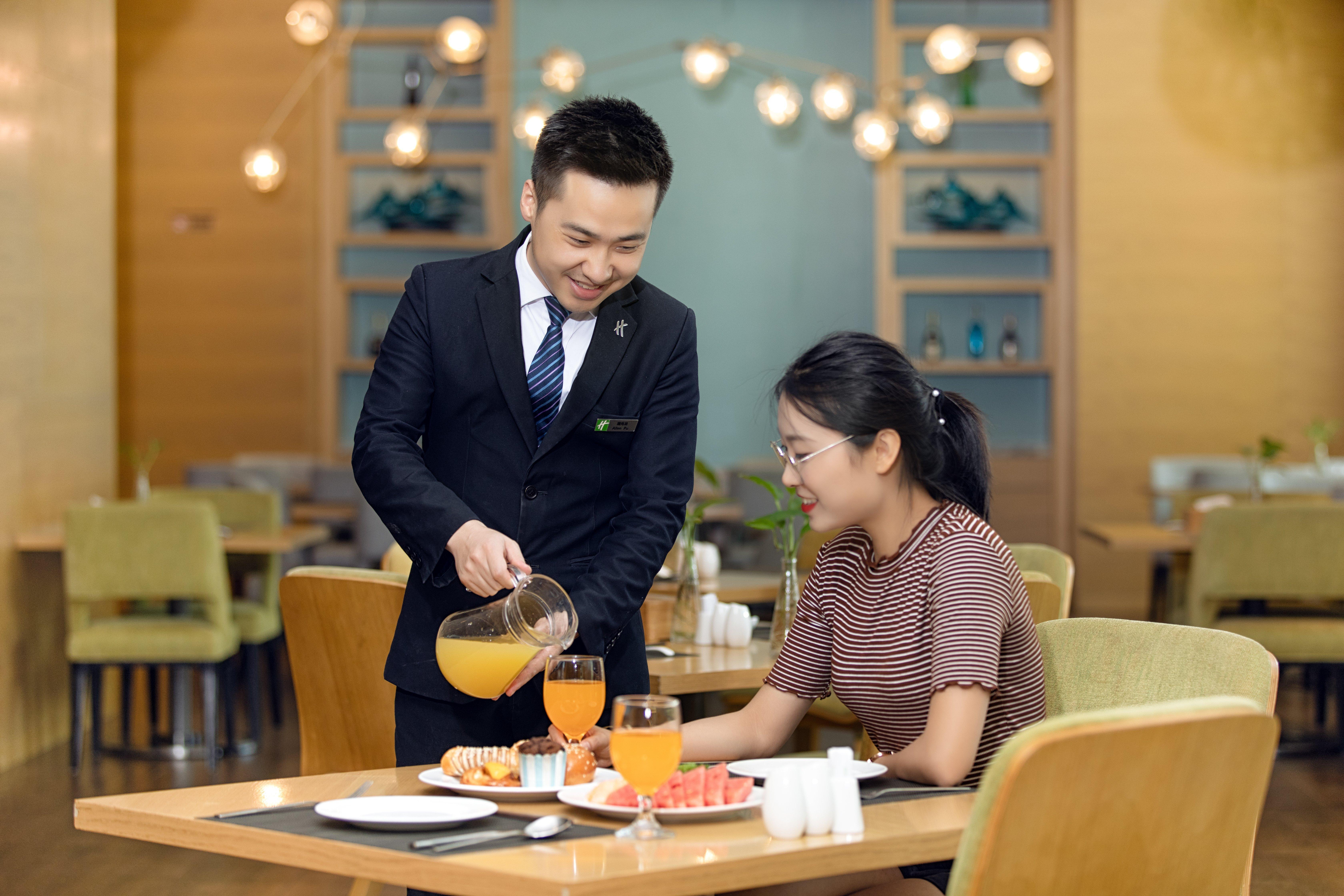 Holiday Inn Baoji Central By Ihg Buitenkant foto